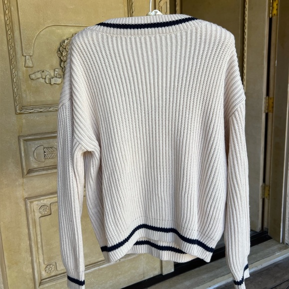 Knit sweater - Picture 2 of 3